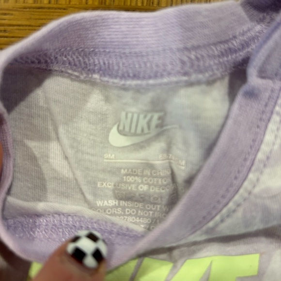 Nike Baby Girl Rompers‎ (two) size 9M!  Gently used condition! - Picture 4 of 4